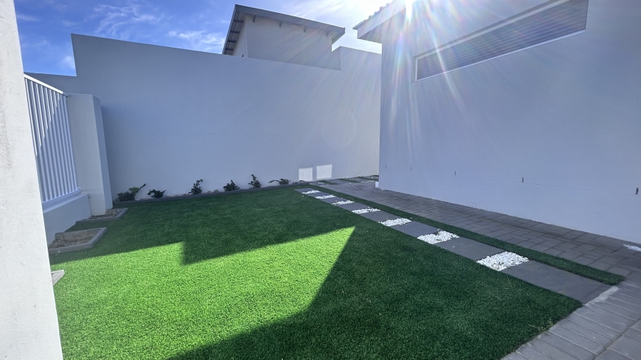 To Let 3 Bedroom Property for Rent in Sandown Western Cape